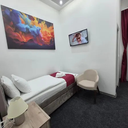 15 Percent Off Until 31st Of August Authentic Centre - Luxury Suites, Paid Parking On-site, Mandatory Reservation, Warning There Are Seven In The Pictures Gallery, Only One Has A Hot Tub And A Sauna Gasthuis